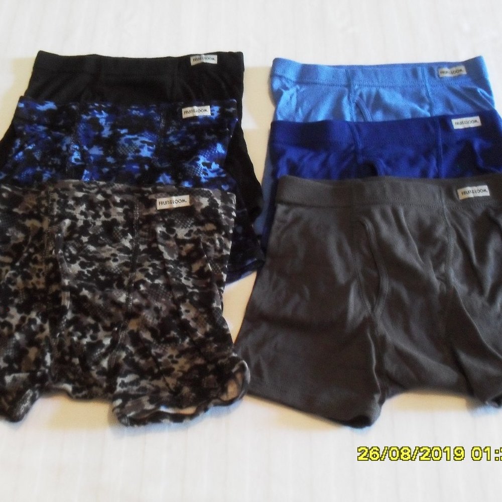 6 PAIR OF NEW BOY'S BOXER SHORT'S SIZE MED